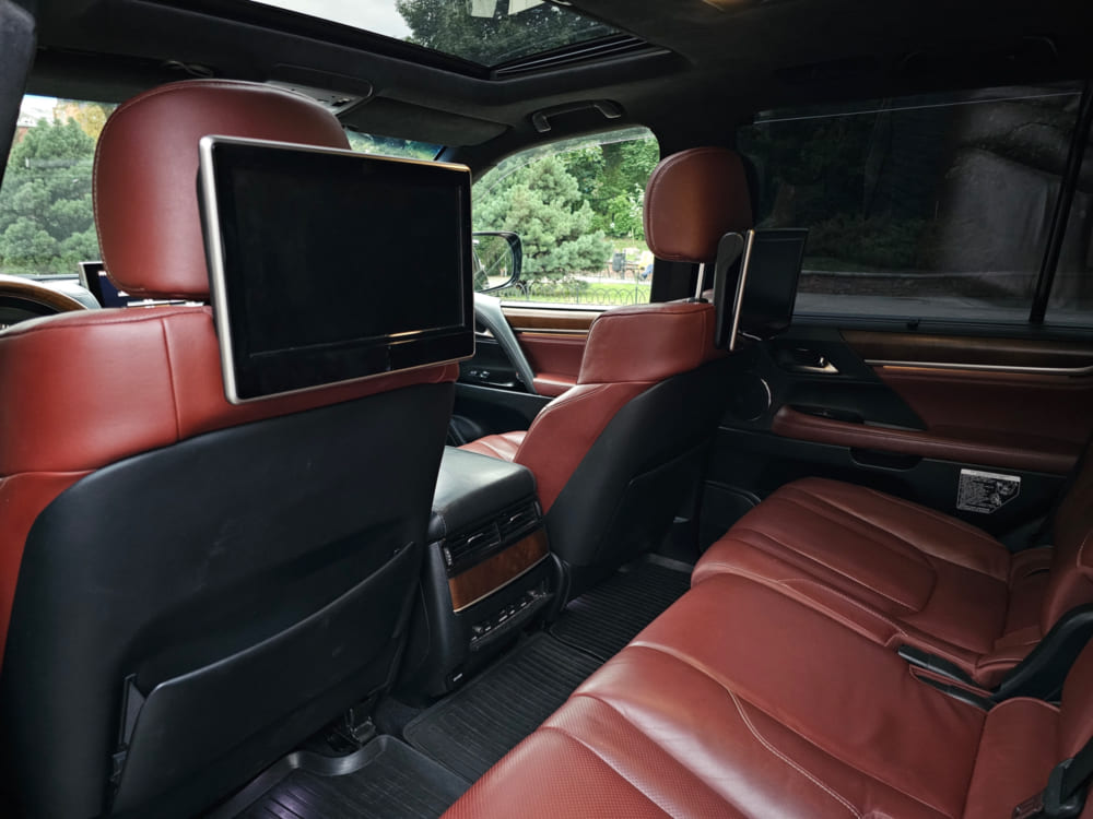 LEXUS LX 570