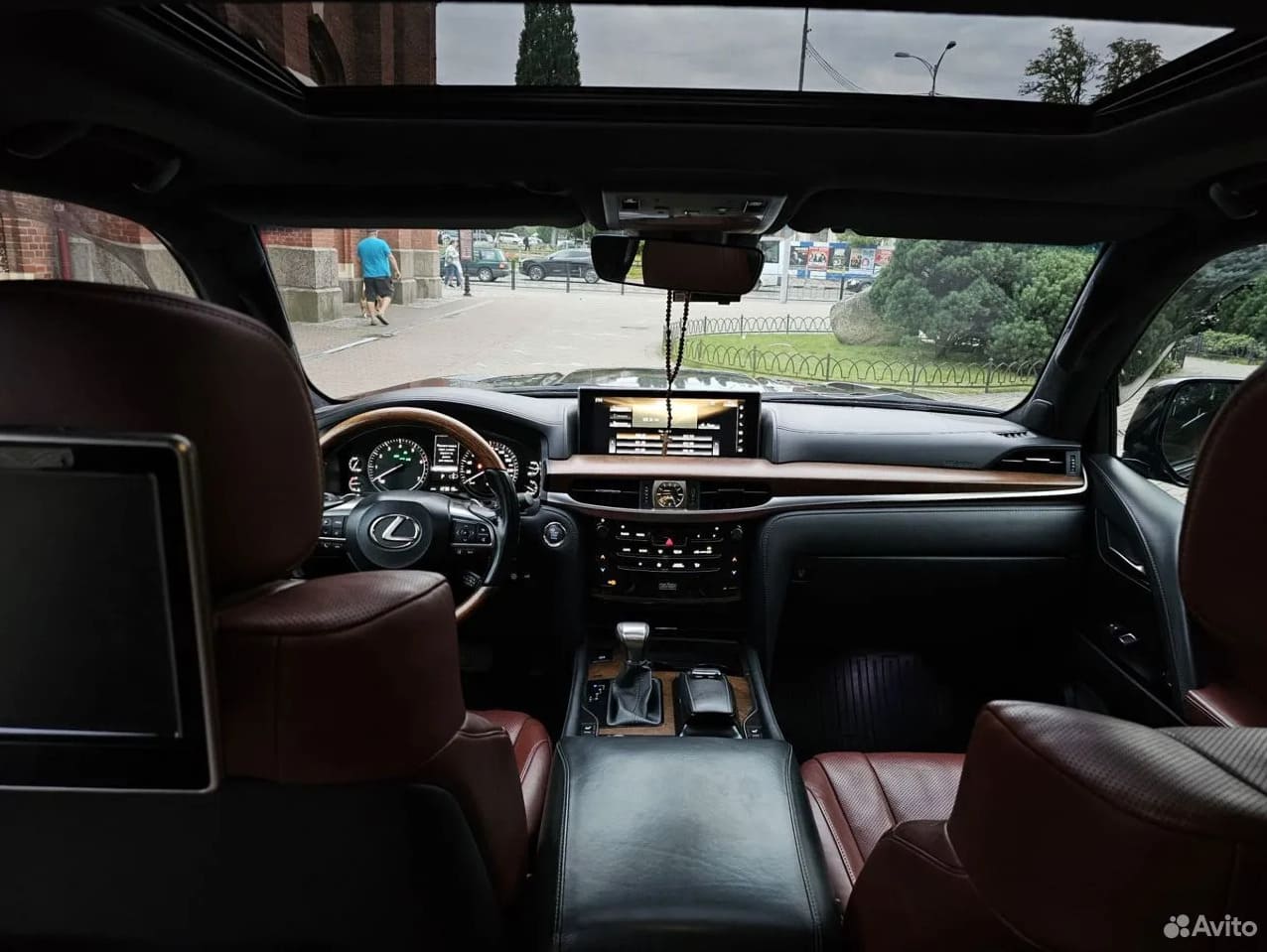 LEXUS LX 570